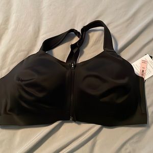 Victoria’s Secret knockout sports bra 38DD